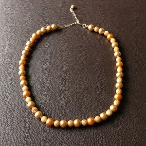 Faux Pearl and bead necklace gold tone clasp EUC.